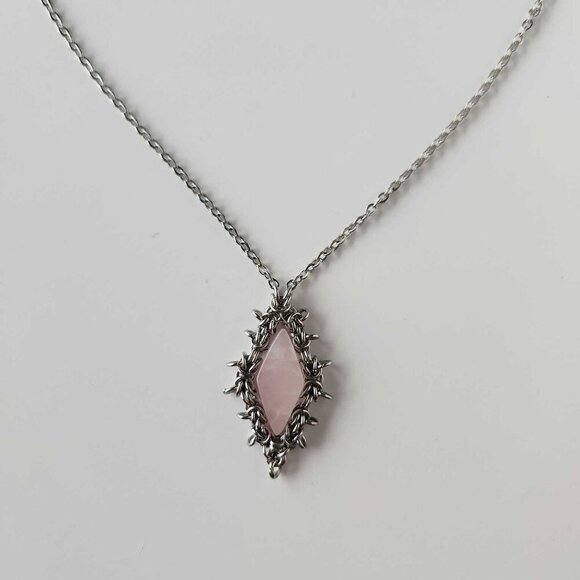 Vintage antique rose quartz and silver chainmail necklace ✦ fairy style ✦ - Picture 5 of 8